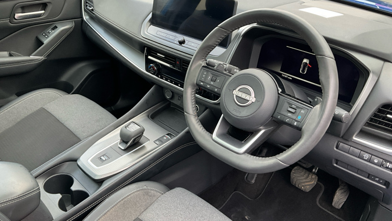 Nissan Qashqai 1.3 DiG-T MH 158 N-Connecta 5dr Xtronic Petrol Hatchback